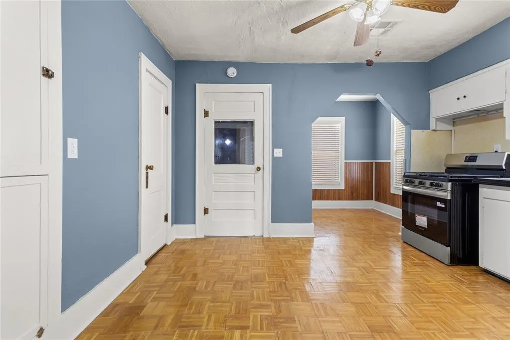 Photo 15 — 322 S 13th Street, Clinton, OK 73601