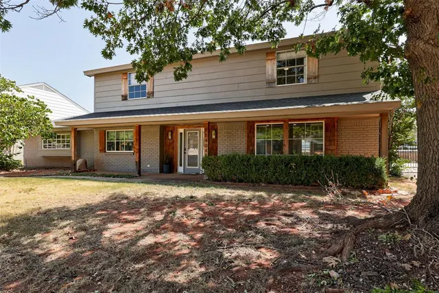 Photo 2 — 11404 Leaning Elm Road, Oklahoma City, OK 73120