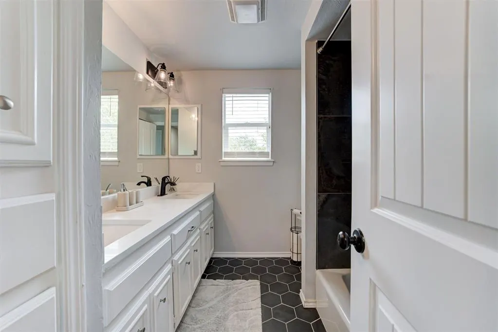 Photo 36 — 11404 Leaning Elm Road, Oklahoma City, OK 73120