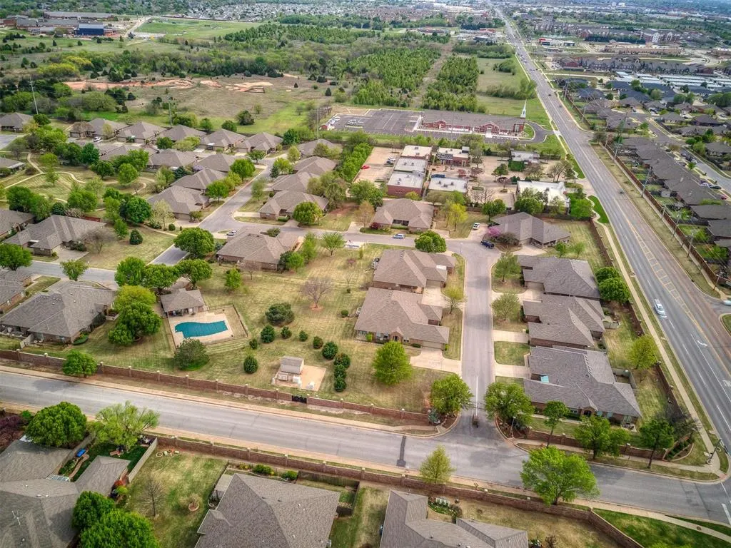 Photo 41 — 1912 NW 159th Place, Edmond, OK 73013
