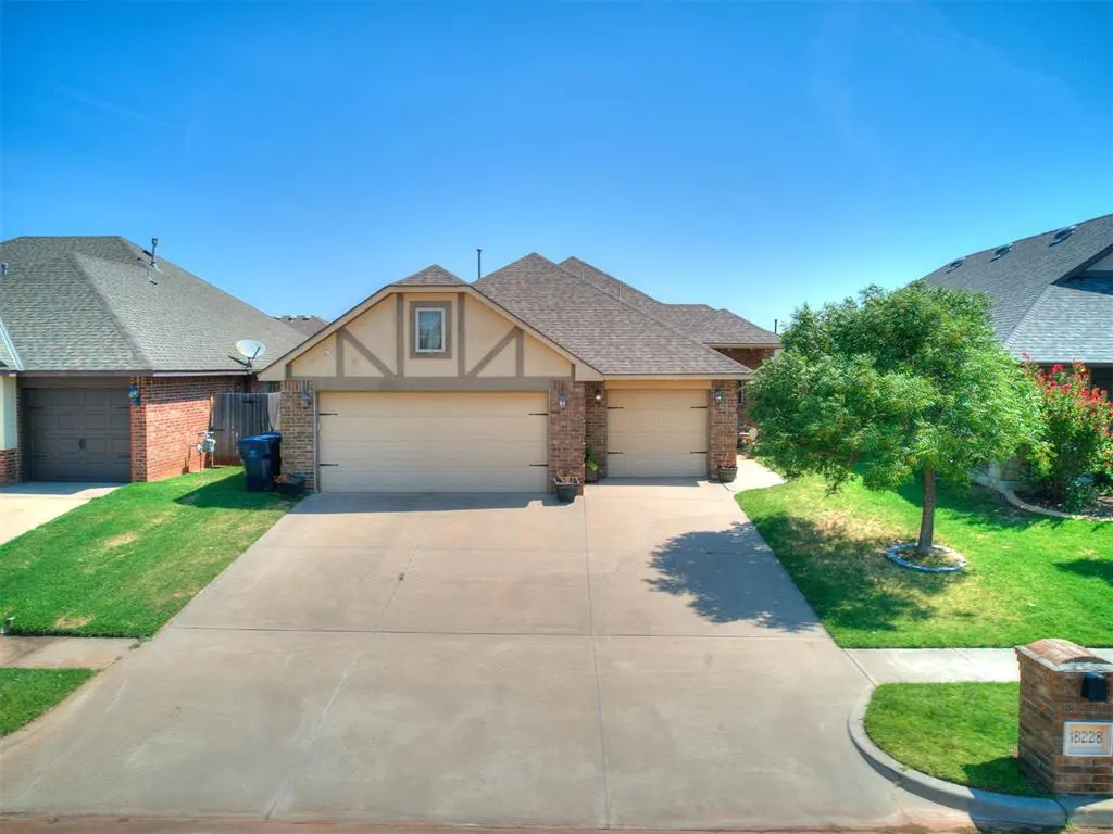 Front exterior — 18228 Bridlington Drive, Edmond, OK 73012