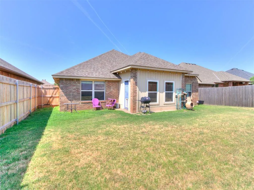 Photo 6 — 18228 Bridlington Drive, Edmond, OK 73012