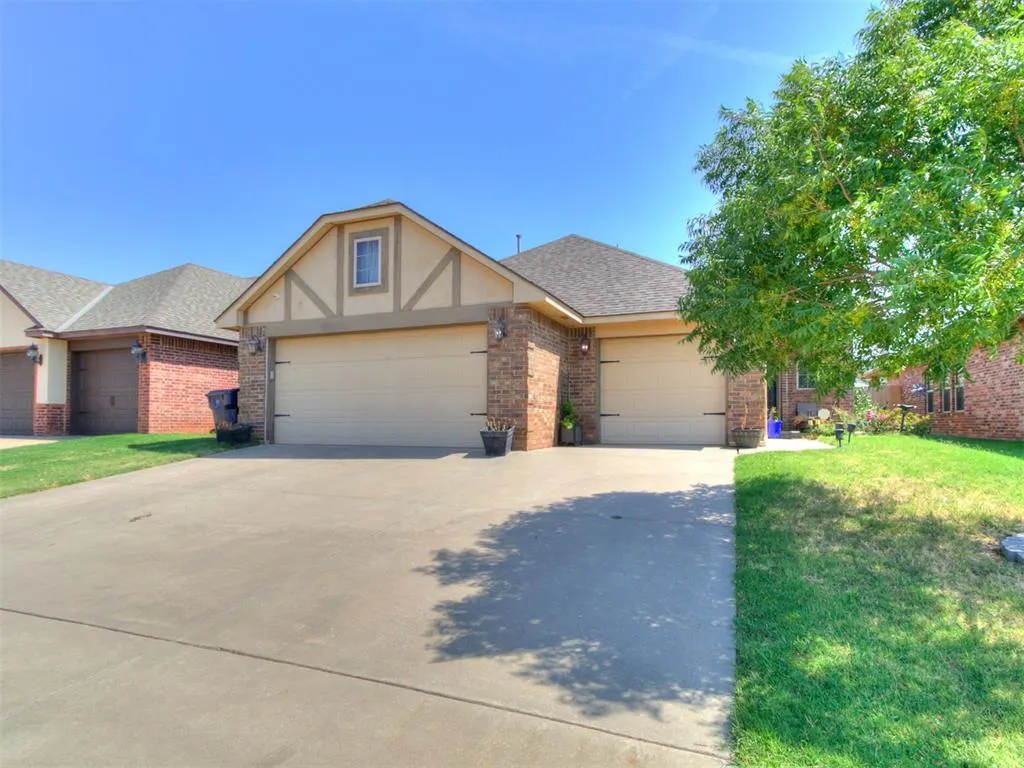 Photo 9 — 18228 Bridlington Drive, Edmond, OK 73012
