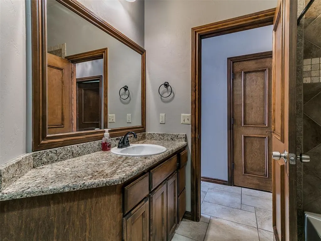 Photo 13 — 18228 Bridlington Drive, Edmond, OK 73012