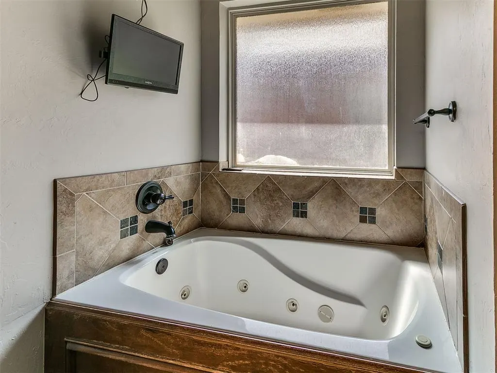 Photo 41 — 18228 Bridlington Drive, Edmond, OK 73012