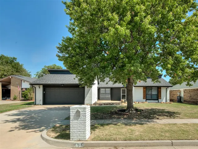 Photo 2 — 7409 NW 103rd Terrace, Oklahoma City, OK 73162