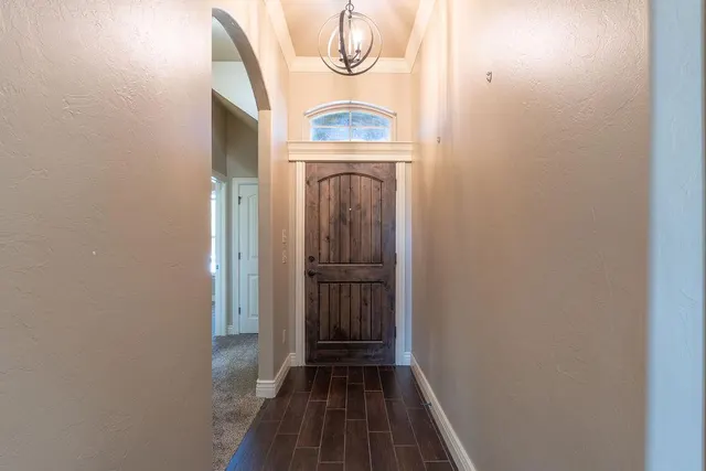 Photo 3 — 19033 Meadows Crossing Drive, Edmond, OK 73012