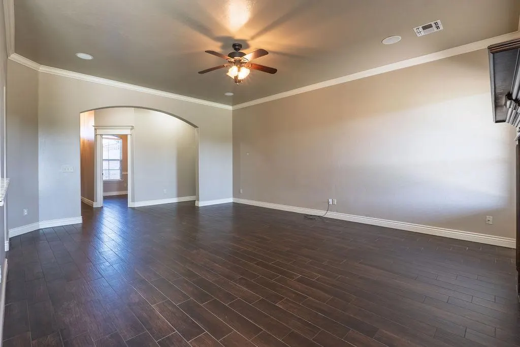 Photo 9 — 19033 Meadows Crossing Drive, Edmond, OK 73012