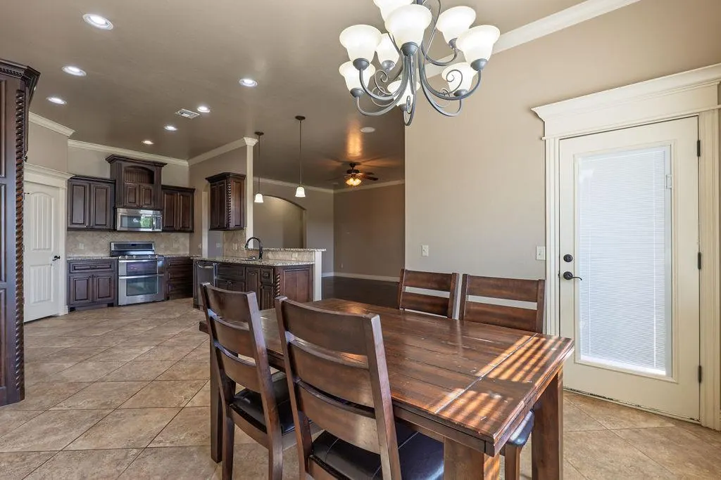 Photo 10 — 19033 Meadows Crossing Drive, Edmond, OK 73012
