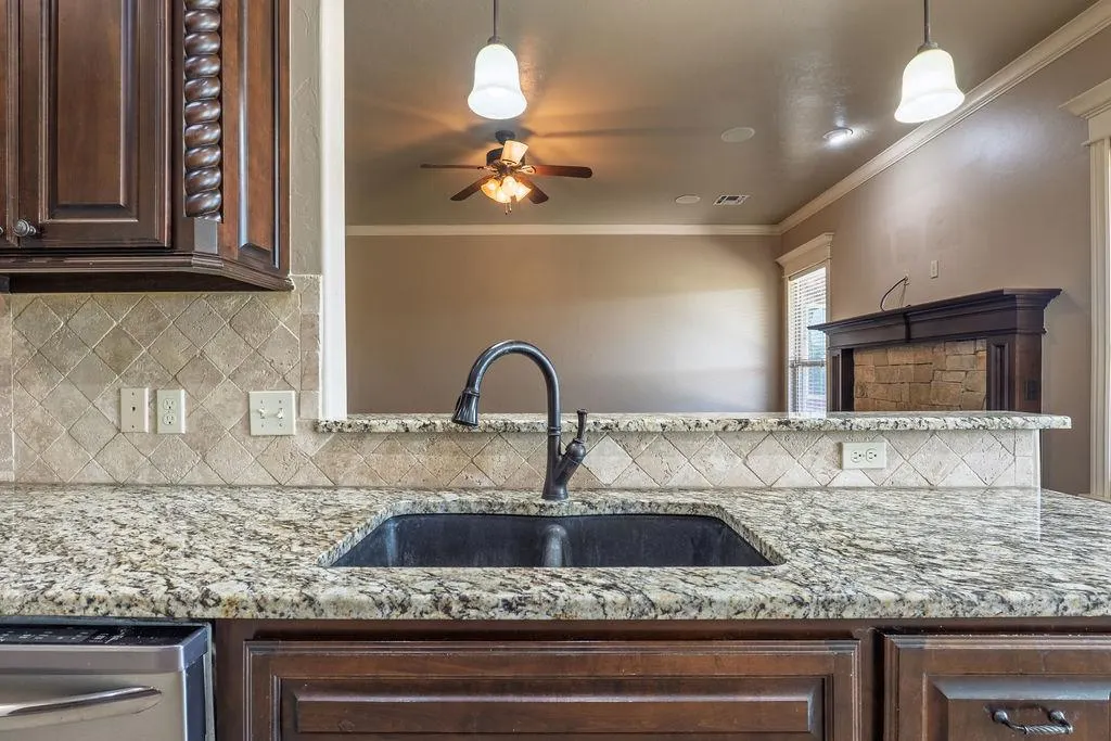 Photo 13 — 19033 Meadows Crossing Drive, Edmond, OK 73012