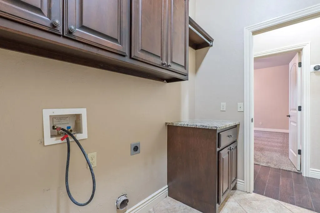 Photo 18 — 19033 Meadows Crossing Drive, Edmond, OK 73012