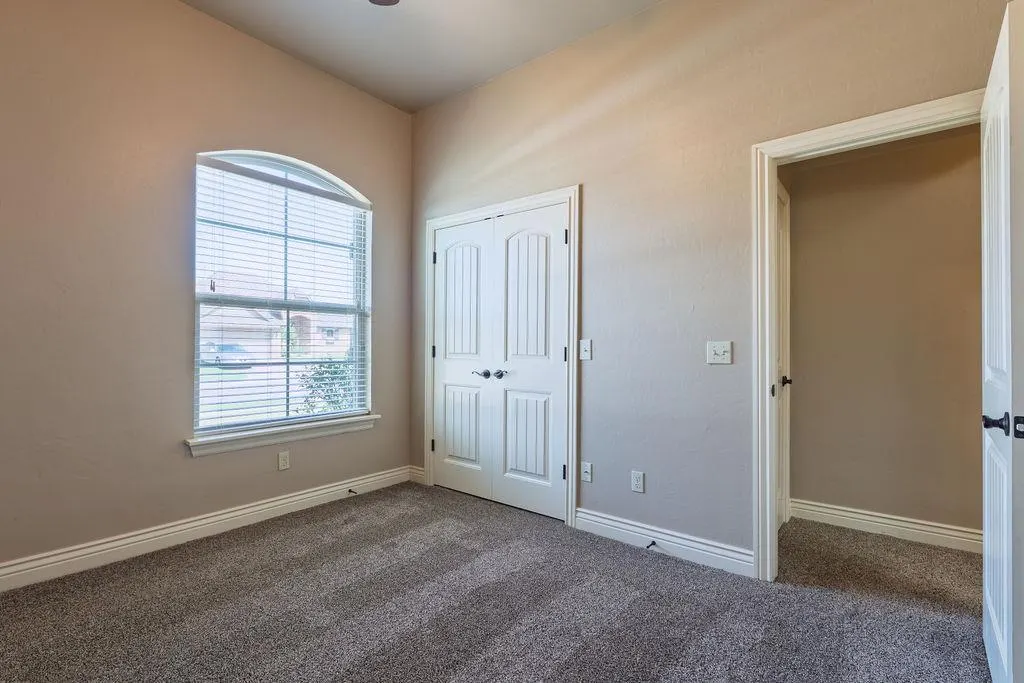 Photo 31 — 19033 Meadows Crossing Drive, Edmond, OK 73012