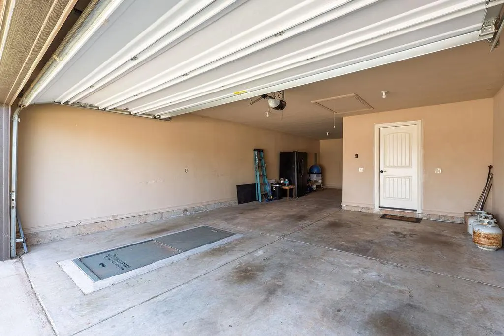 Photo 34 — 19033 Meadows Crossing Drive, Edmond, OK 73012