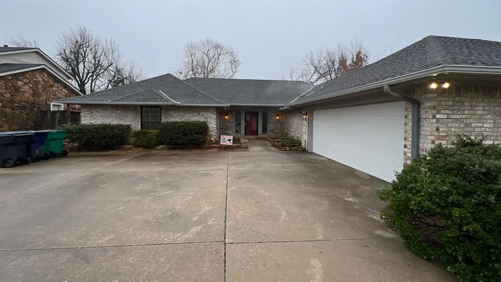 Photo 2 — 12510 Maple Ridge Road, Oklahoma City, OK 73120