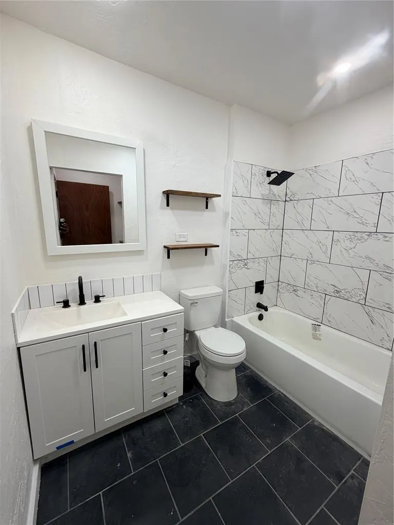 Photo 6 — 524 S 8th Street, Clinton, OK 73601