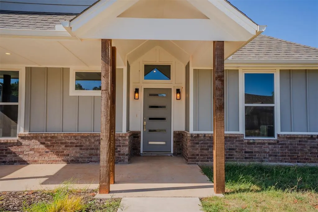 Photo 2 — 17945 Salem Road, Choctaw, OK 73020