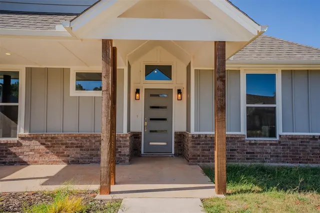 Photo 2 — 17945 Salem Road, Choctaw, OK 73020