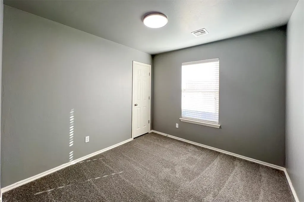 Photo 8 — 7802 Bennie Terrace, Oklahoma City, OK 73135