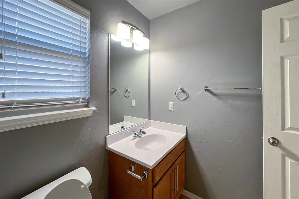 Photo 13 — 7802 Bennie Terrace, Oklahoma City, OK 73135