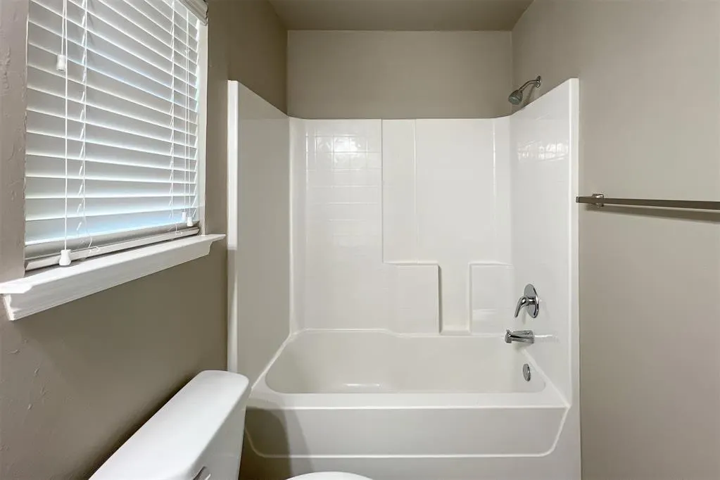 Photo 10 — 7804 Bennie Terrace, Oklahoma City, OK 73135
