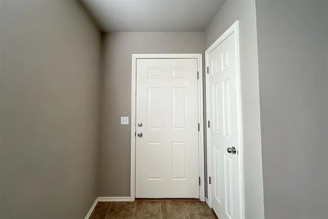 Photo 2 — 7804 Bennie Terrace, Oklahoma City, OK 73135