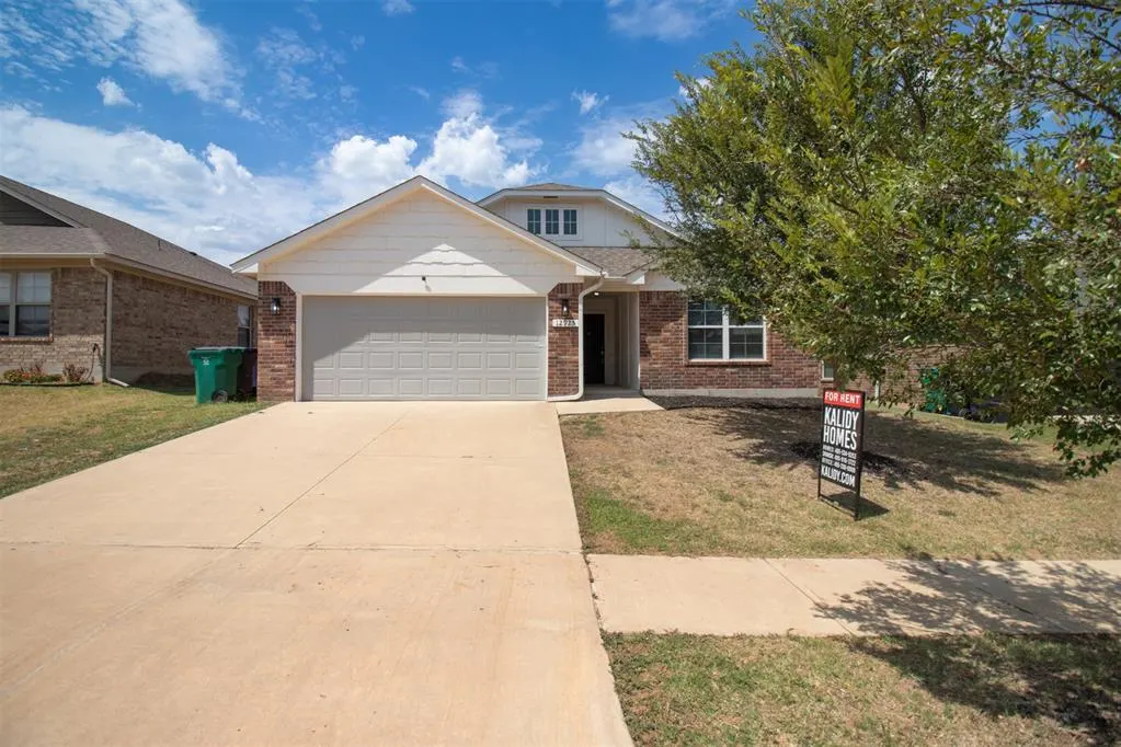 Front exterior — 12925 NW 3rd Terrace, Yukon, OK 73099