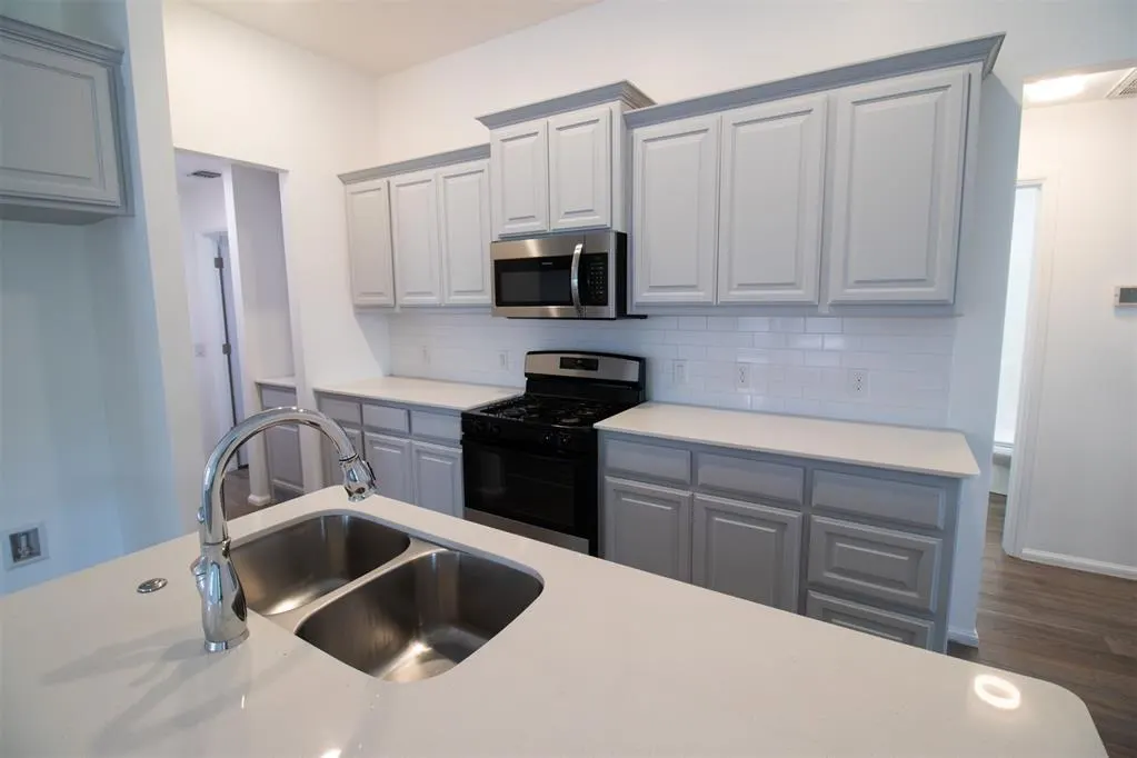 Photo 9 — 12925 NW 3rd Terrace, Yukon, OK 73099