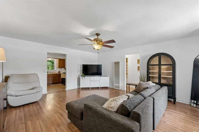 Photo 6 — 4012 NW 30th Terrace, Oklahoma City, OK 73112