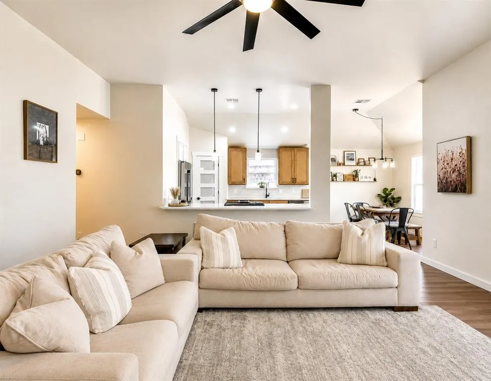 Photo 2 — 4208 Notting Hill Drive, Moore, OK 73160