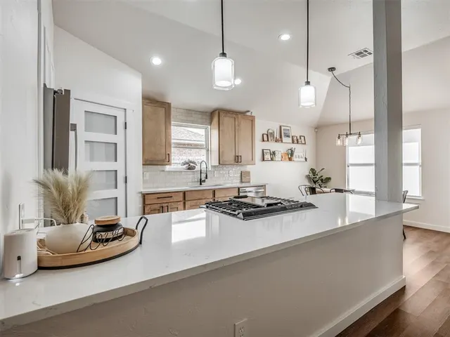 Photo 4 — 4208 Notting Hill Drive, Moore, OK 73160