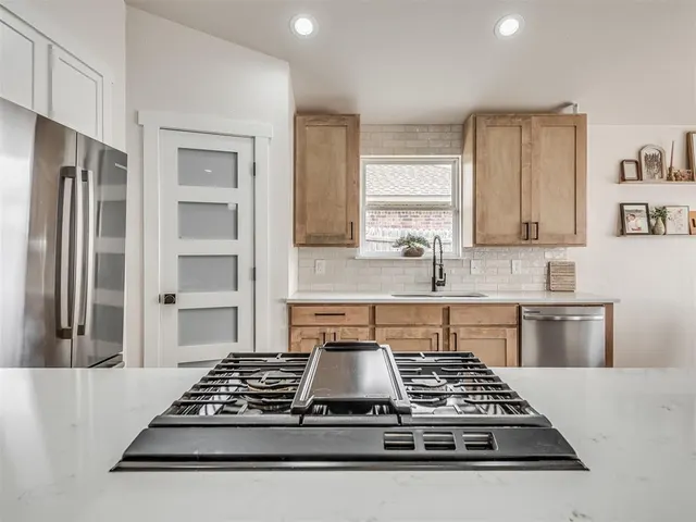 Photo 5 — 4208 Notting Hill Drive, Moore, OK 73160