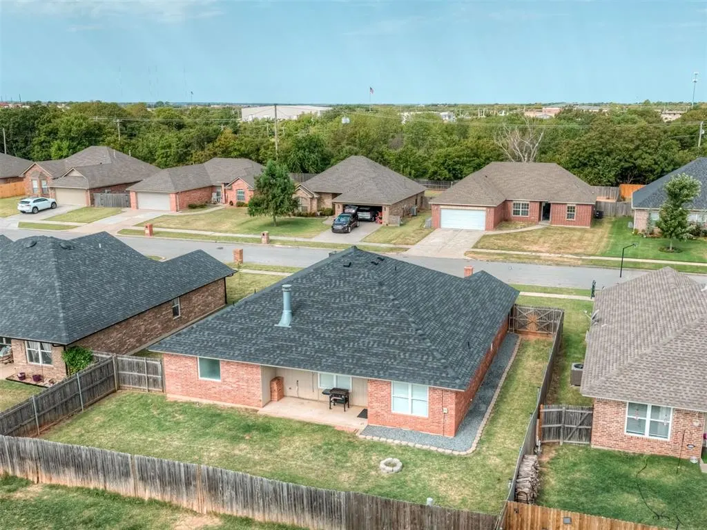 Photo 26 — 4208 Notting Hill Drive, Moore, OK 73160