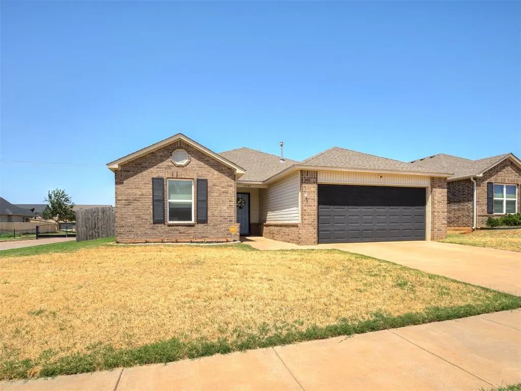 Photo 2 — 11549 NW 100th Street, Yukon, OK 73099
