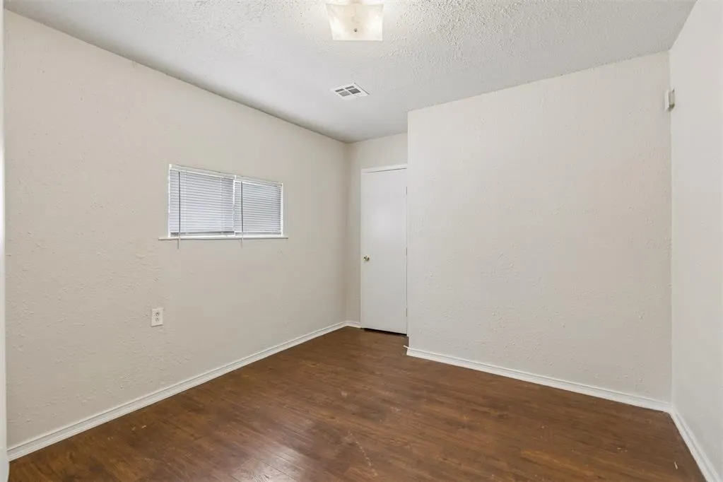 Photo 7 — 1913 Elm Drive, Oklahoma City, OK 73115