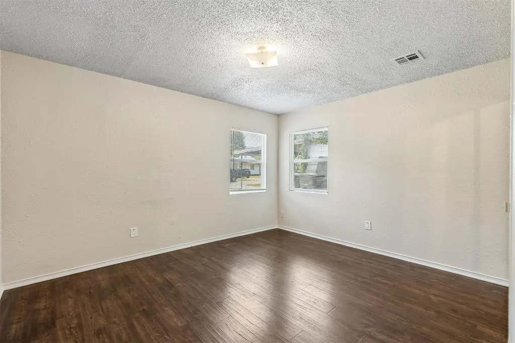 Photo 8 — 1913 Elm Drive, Oklahoma City, OK 73115