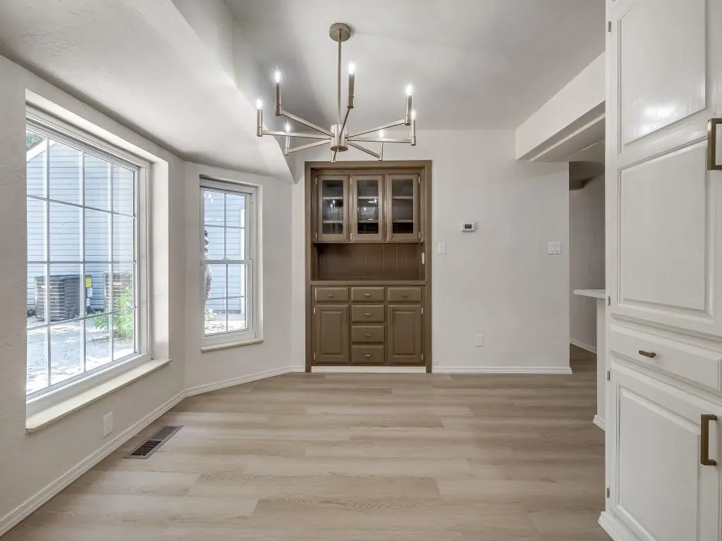 Photo 8 — 7933 NW 14th Street, Oklahoma City, OK 73127