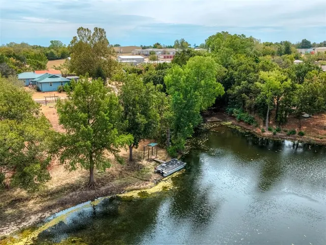 Photo 2 — 1812 Wehr Drive, Guthrie, OK 73044