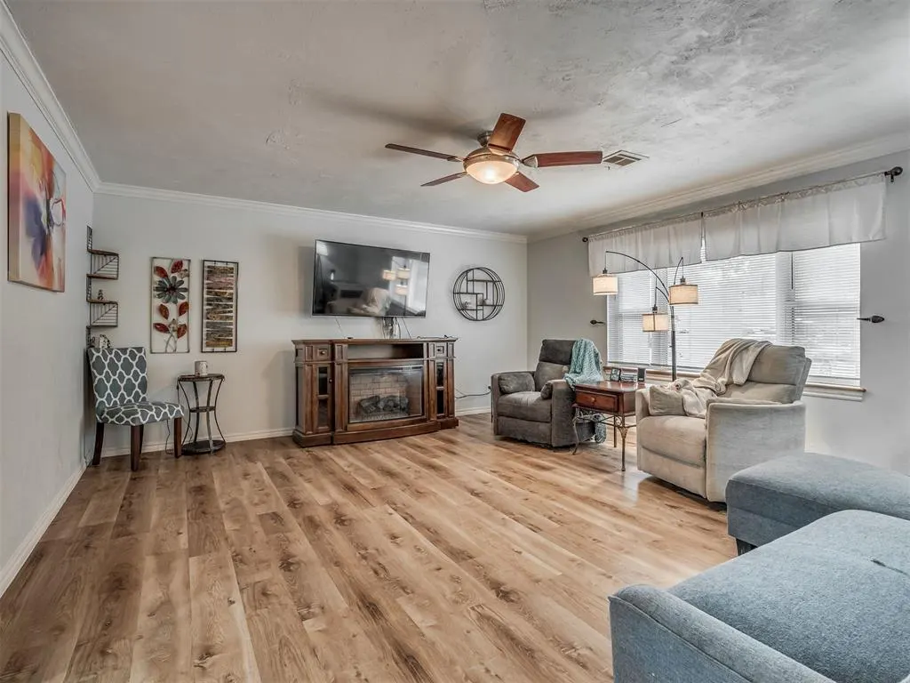 Photo 6 — 1812 Wehr Drive, Guthrie, OK 73044