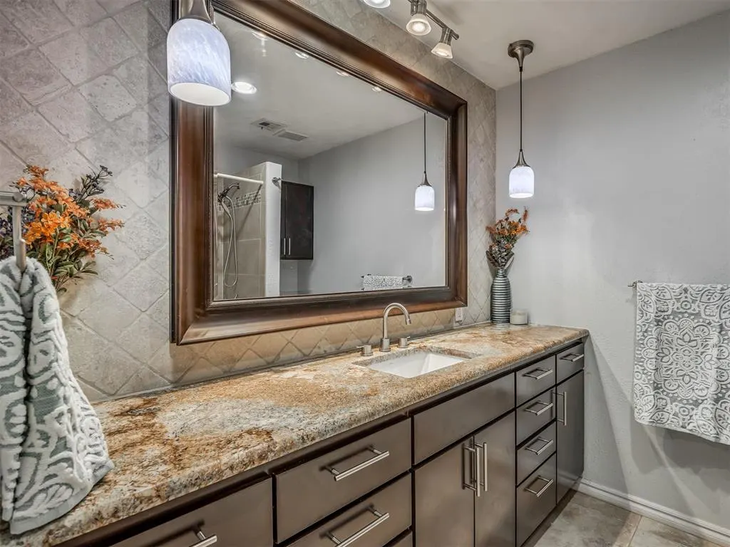 Photo 8 — 1812 Wehr Drive, Guthrie, OK 73044