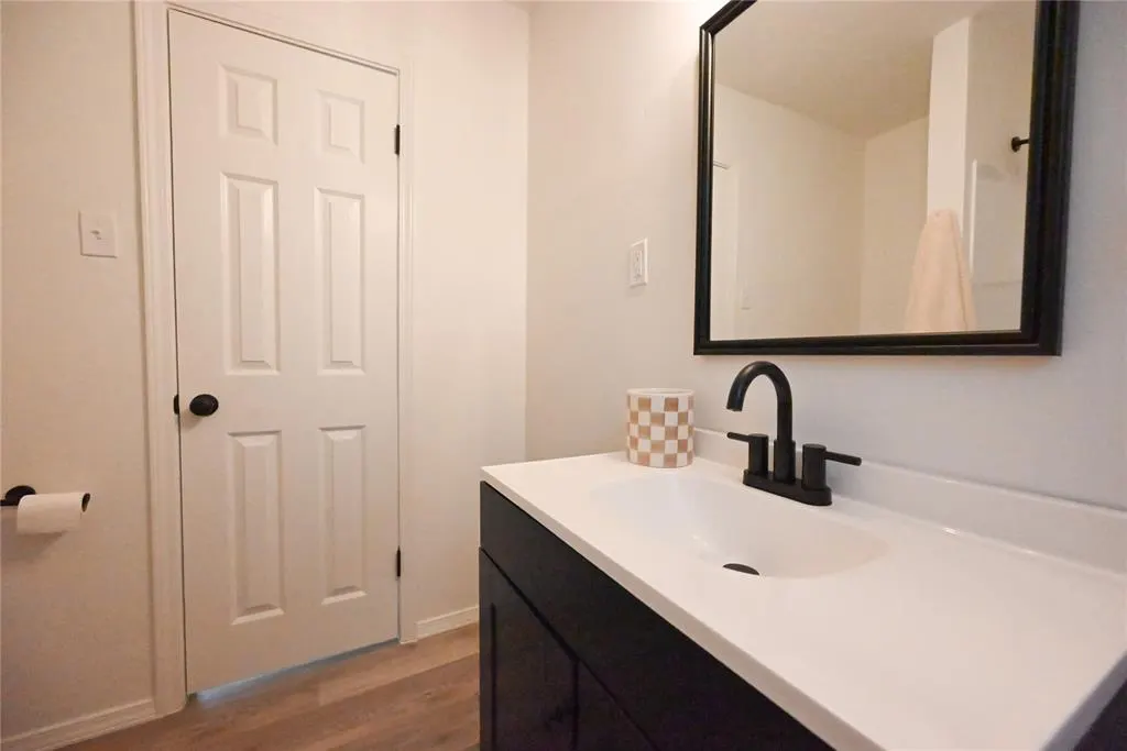 Photo 13 — 214 N 17th Street, Chickasha, OK 73018