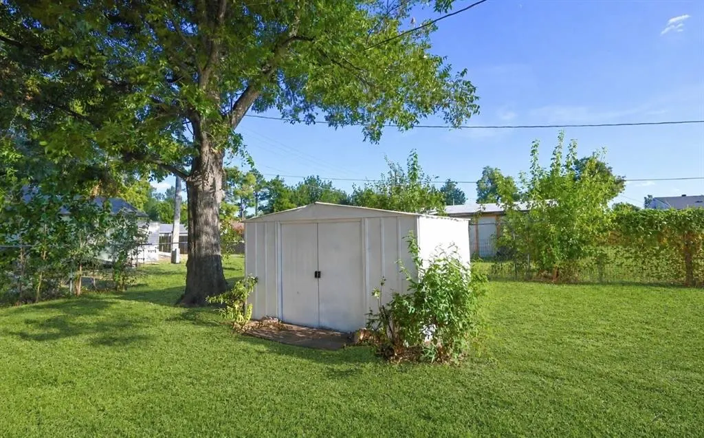 Photo 22 — 214 N 17th Street, Chickasha, OK 73018