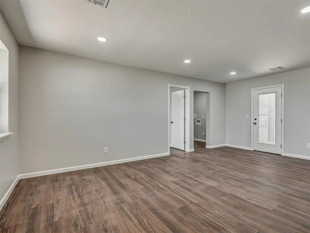 Photo 13 — 507 S Scott Street, Wayne, OK 73095