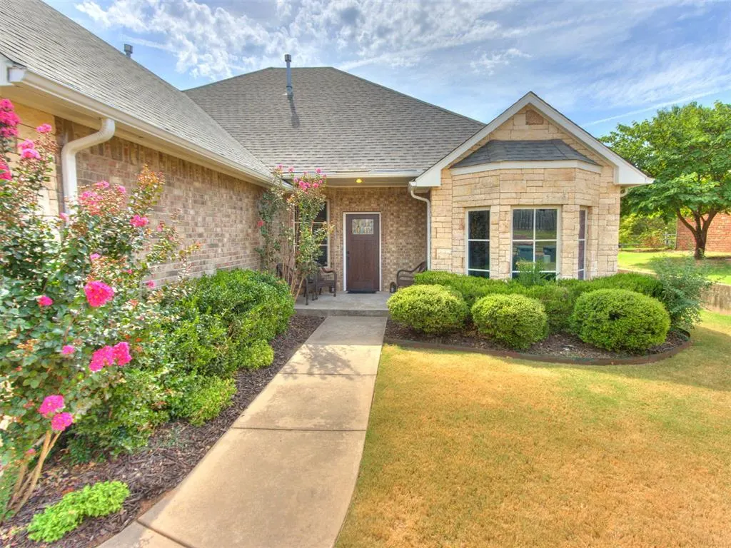 Photo 4 — 2816 Hardwick Road, Edmond, OK 73034
