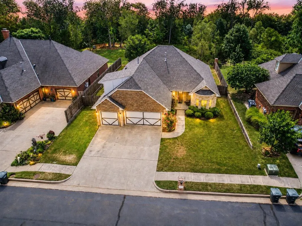 Front exterior — 2816 Hardwick Road, Edmond, OK 73034