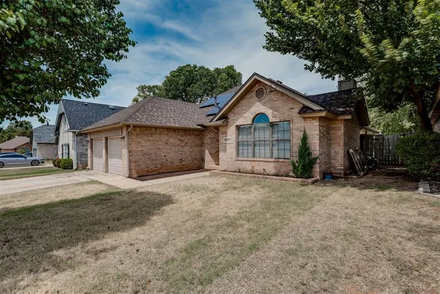 Photo 8 — 9925 Fox Fair Hollow, Midwest City, OK 73130