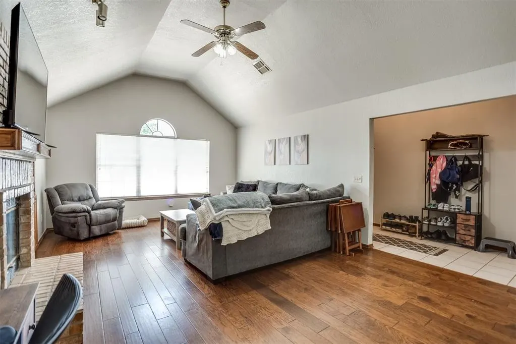 Photo 12 — 9925 Fox Fair Hollow, Midwest City, OK 73130