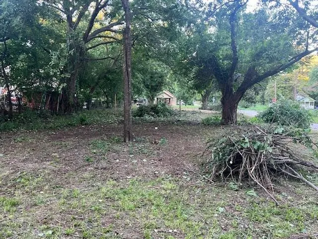 Photo 2 — 502 N Carr Avenue, Wynnewood, OK 73098