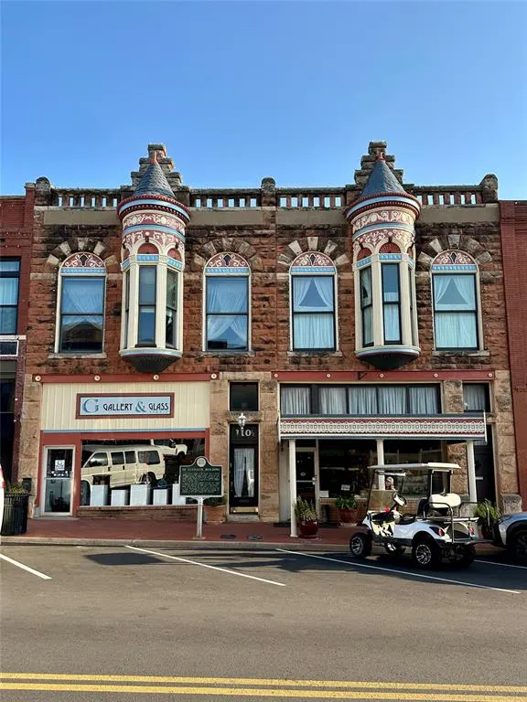 Front exterior — 110 E Oklahoma Avenue 1/2, Guthrie, OK 73044