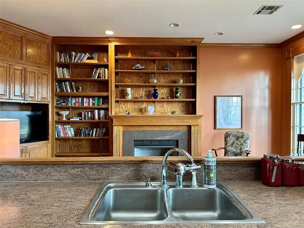 Photo 25 — 110 E Oklahoma Avenue 1/2, Guthrie, OK 73044