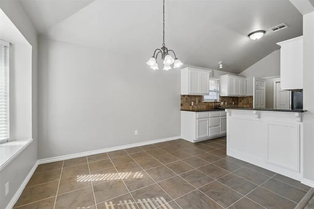 Photo 13 — 2324 Turtlewood River Road, Oklahoma City, OK 73130